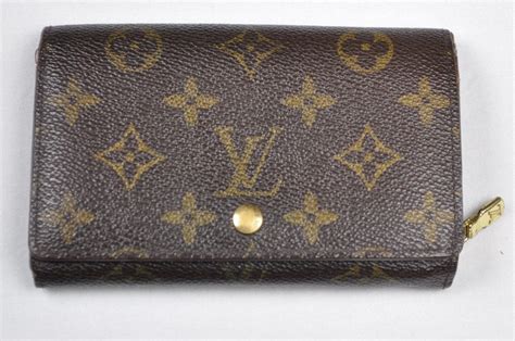 louis vuitton clutch wallet